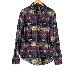 American Eagle Classic Fit Aztec/Tribal print flannel buttondown shirt sz L